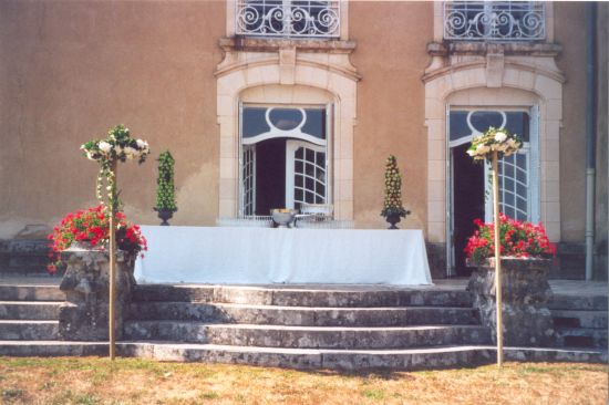 Terrasse extérieur du Château du Repaire à Vigeois en Corrèze